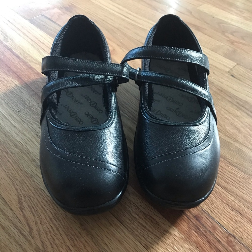 Women’s extra wide width Ortofeet “Celina” shoes